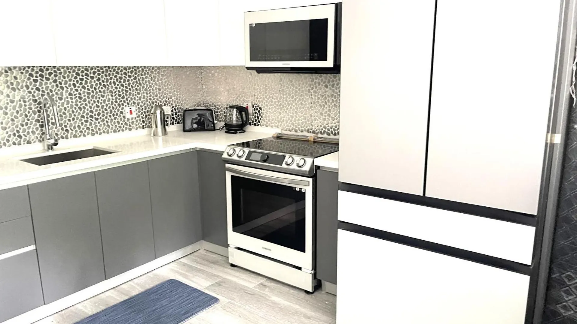 Apartment Liguanea -One Bedroom Oasis Near Us Embassy Kingston