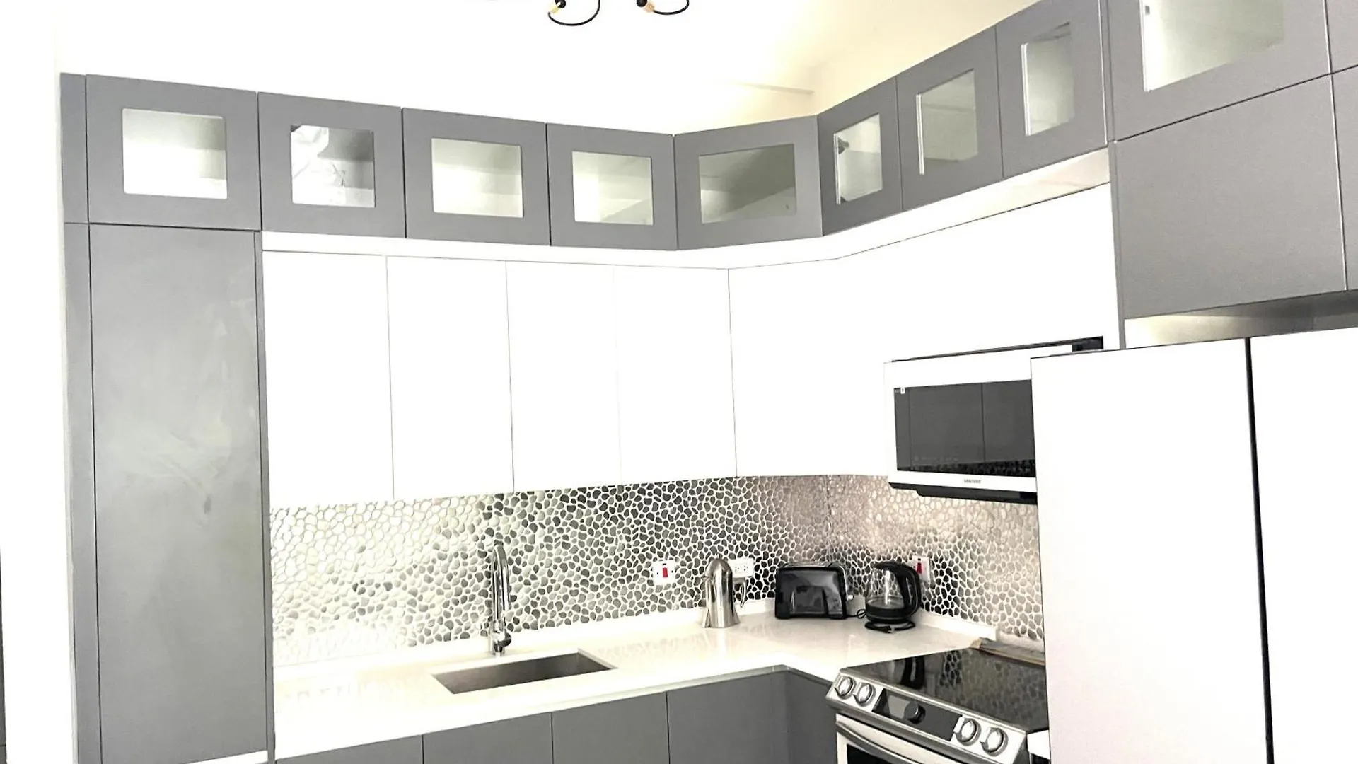 Liguanea -One Bedroom Oasis Near Us Embassy Kingston Jamaica